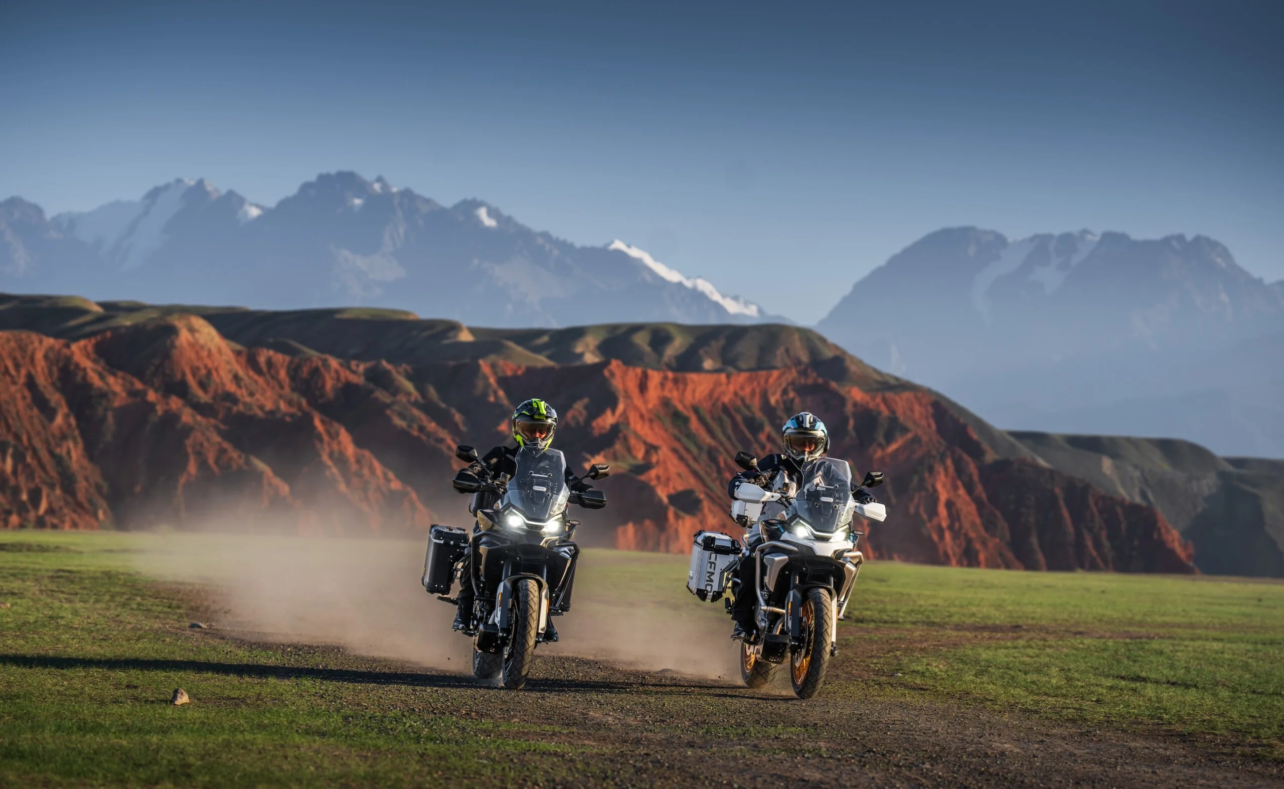 CFMOTO 700MT Adventure - Obrázek 2